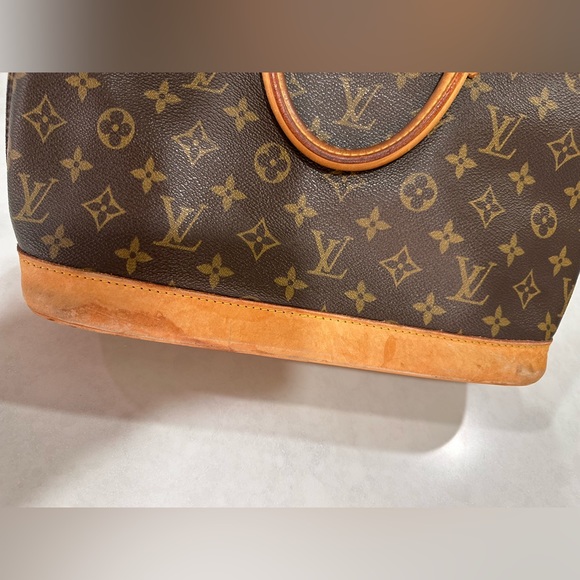 Louis Vuitton Alma PM Handbag - Picture 10 of 11